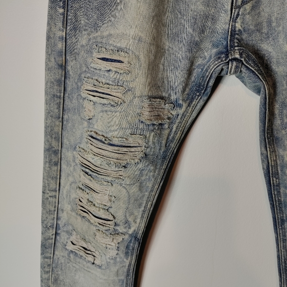 BlacX light washed distressed denim jeans - Picture 5 of 15